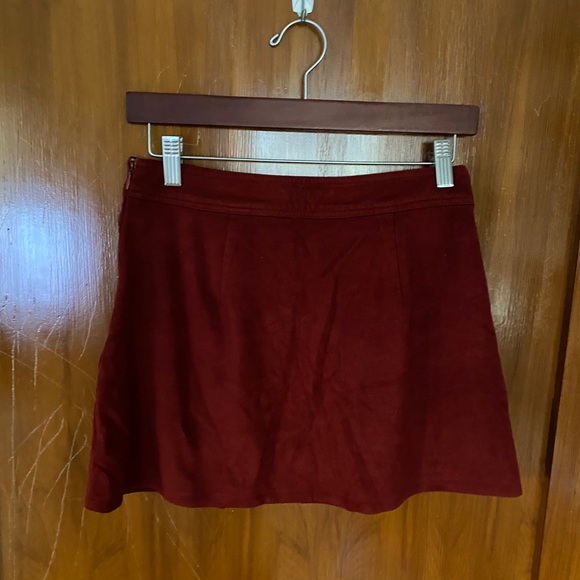 Skirt-small-forever 21 - Picture 2 of 3